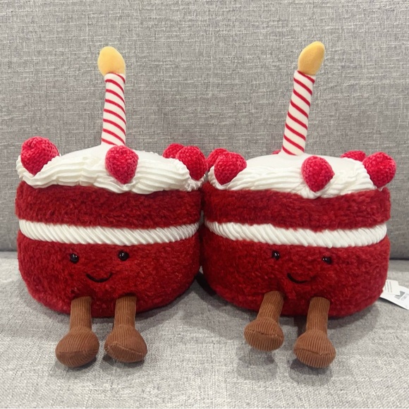 Jellycat Amuseables Cheri Cake Brand New with Tags (BNWT) - Picture 3 of 5